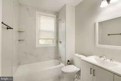 Bath - 3123 Normount Ave, Baltimore, MD 21216 photo 3 of 5