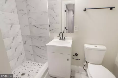 Bath - 3123 Normount Ave, Baltimore, MD 21216 photo 2 of 5