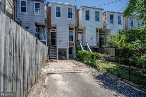 Exterior - 4022 Falls Rd, Baltimore, MD 21211 photo 3 of 8