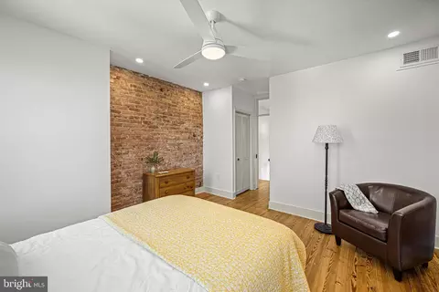 Bedroom - 4022 Falls Rd, Baltimore, MD 21211 photo 2 of 4