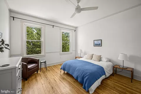 Bedroom - 4022 Falls Rd, Baltimore, MD 21211 photo 3 of 4
