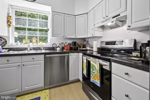 Kitchen - 7020 Wallis Ave, Baltimore, MD 21215 photo 3 of 4