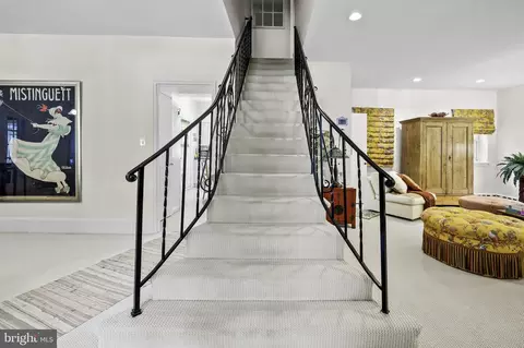 Entry Way - 7020 Wallis Ave, Baltimore, MD 21215 photo 2 of 2