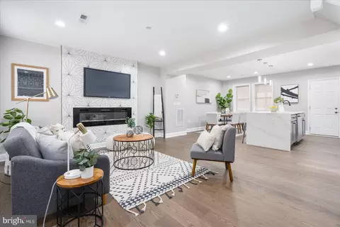 804 Mount Holly St, Baltimore, MD 21229