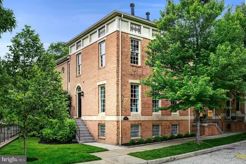 1208 S Streeper St, Baltimore, MD 21224