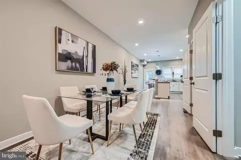 Entry Way - 838 Harlem Ave, Baltimore, MD 21201 photo 3 of 10