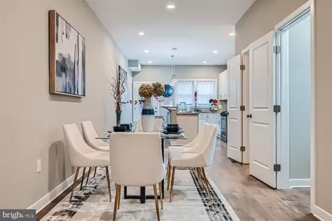 Entry Way - 838 Harlem Ave, Baltimore, MD 21201 photo 2 of 10