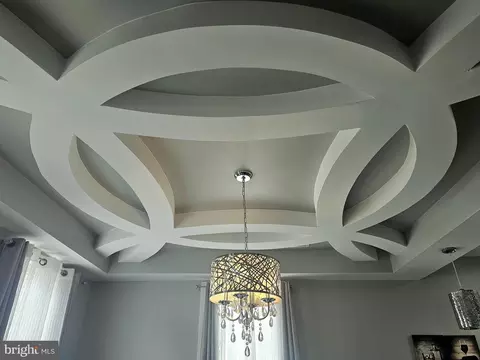 Entry Way - 4909 Ivanhoe Ave, Baltimore, MD 21212 photo 2 of 6