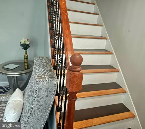 Entry Way - 4909 Ivanhoe Ave, Baltimore, MD 21212 photo 6 of 6