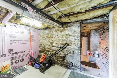 Entry Way - 3336 Chestnut Ave, Baltimore, MD 21211 photo 6 of 6