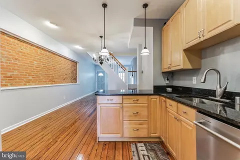 Entry Way - 3336 Chestnut Ave, Baltimore, MD 21211 photo 1 of 6