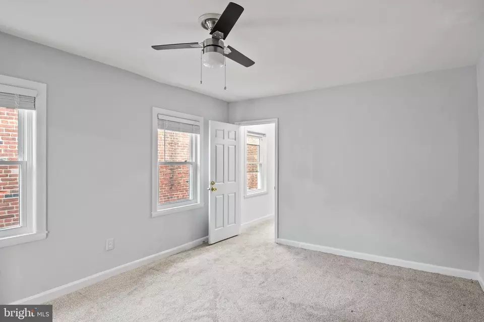 Bedroom - 808 Hollins St, Baltimore, MD 21201 photo 4 of 5