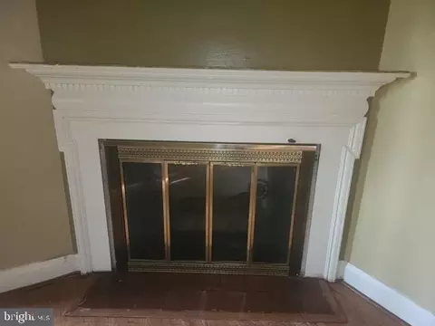 Living - 3316 Dorchester Rd, Baltimore, MD 21215 photo 3 of 6