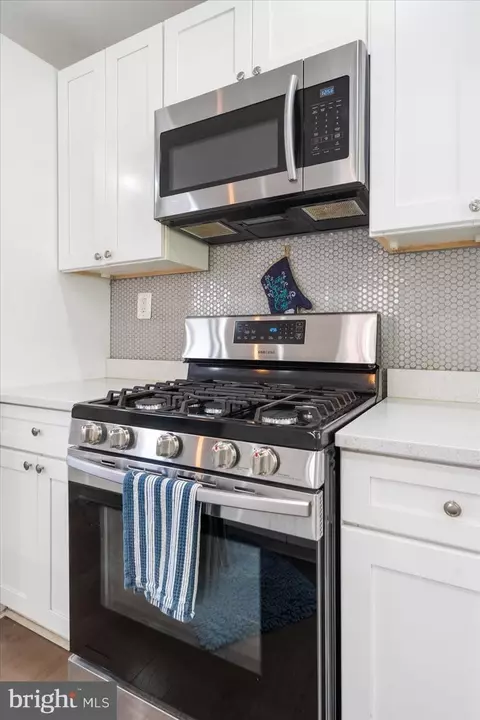 842 N Augusta Ave, Baltimore, MD 21229 photo 10