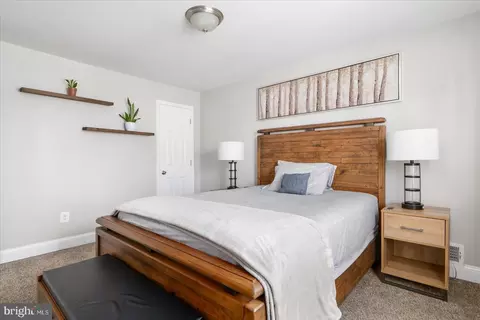 842 N Augusta Ave, Baltimore, MD 21229 photo 25