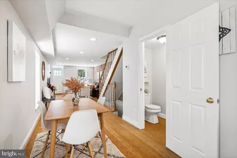 Entry Way - 1707 Byrd St, Baltimore, MD 21230 photo 2 of 4