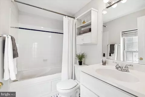 Bath - 1707 Byrd St, Baltimore, MD 21230 photo 1 of 2