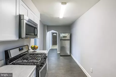 Entry Way - 5701 Jonquil Ave, Baltimore, MD 21215 photo 2 of 2