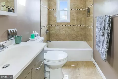 Bath - 5701 Jonquil Ave, Baltimore, MD 21215 photo 1 of 4