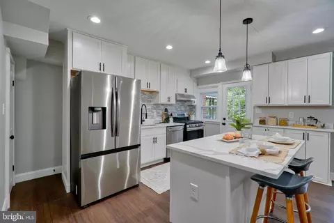 1509 Roundhill Rd, Baltimore, MD 21218 photo 7