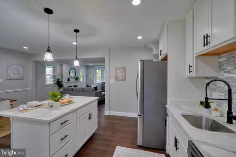 1509 Roundhill Rd, Baltimore, MD 21218 photo 10