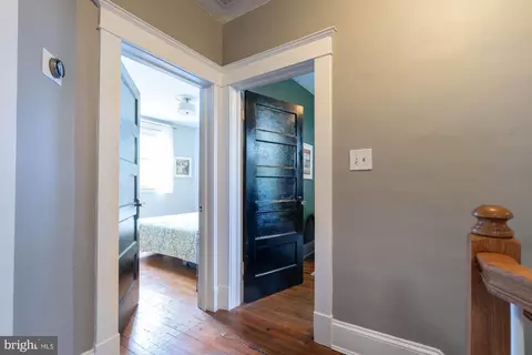 Entry Way - 320 Rossiter Ave, Baltimore, MD 21212 photo 14 of 18