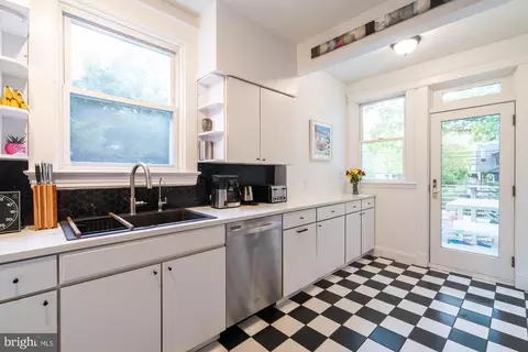 Kitchen - 320 Rossiter Ave, Baltimore, MD 21212 photo 4 of 5