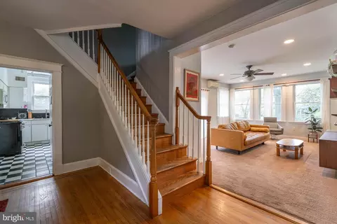 Entry Way - 320 Rossiter Ave, Baltimore, MD 21212 photo 12 of 18