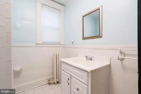 Bath - 320 Rossiter Ave, Baltimore, MD 21212 photo 4 of 6