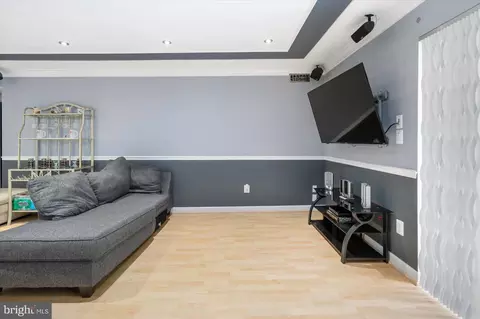 Living - 2901 Fallstaff Rd #204, Baltimore, MD 21209 photo 5 of 5