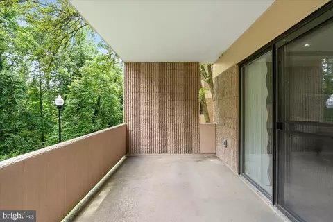 Exterior - 2901 Fallstaff Rd #204, Baltimore, MD 21209 photo 2 of 2
