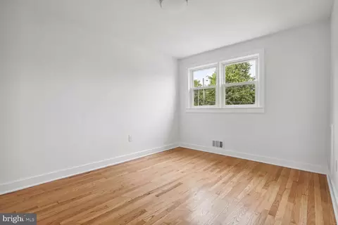 Bedroom - 3840 Sinclair Ln, Baltimore, MD 21213 photo 1 of 3