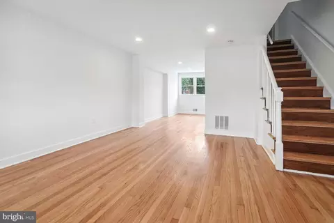Living - 3840 Sinclair Ln, Baltimore, MD 21213 photo 1 of 2