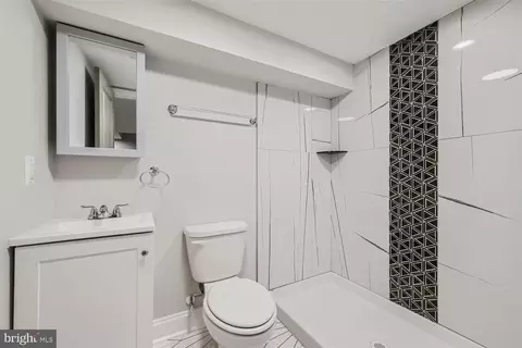 Bath - 5222 Ready Ave, Baltimore, MD 21212 photo 3 of 3