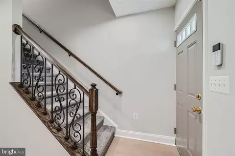 Entry Way - 5222 Ready Ave, Baltimore, MD 21212 photo 1 of 2