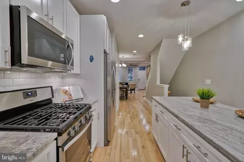 Entry Way - 3219 Fleet St, Baltimore, MD 21224 photo 4 of 7