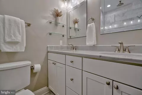 Bath - 3219 Fleet St, Baltimore, MD 21224 photo 6 of 8