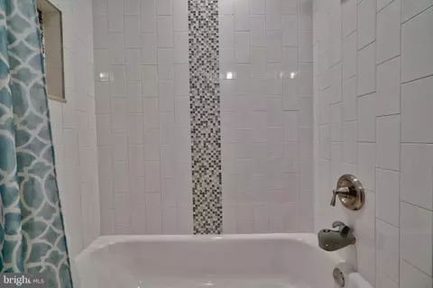 Bath - 3219 Fleet St, Baltimore, MD 21224 photo 4 of 8