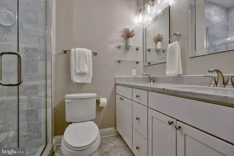 Bath - 3219 Fleet St, Baltimore, MD 21224 photo 5 of 8