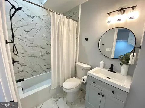 Bath - 313 E 22nd St, Baltimore, MD 21218 photo 3 of 6