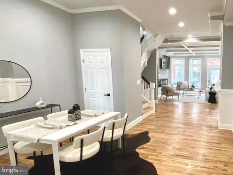 Entry Way - 313 E 22nd St, Baltimore, MD 21218 photo 3 of 11