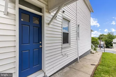 Exterior - 3725 Falls Rd, Baltimore, MD 21211 photo 2 of 9