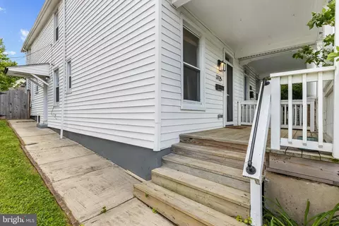 Exterior - 3725 Falls Rd, Baltimore, MD 21211 photo 1 of 9