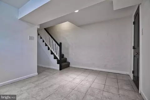 Entry Way - 4028 Echodale Ave, Baltimore, MD 21206 photo 10 of 11