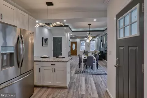 Entry Way - 4028 Echodale Ave, Baltimore, MD 21206 photo 7 of 11