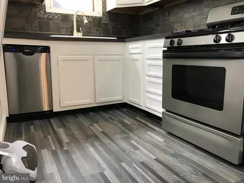 Kitchen - 4602 Elsrode Ave, Baltimore, MD 21214 photo 6 of 8
