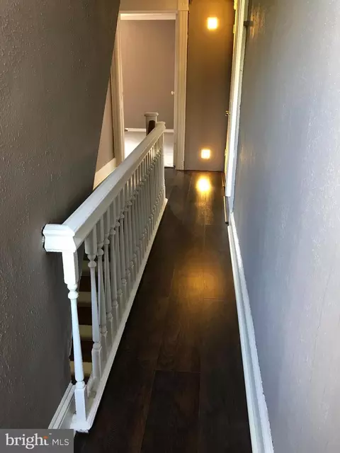 Entry Way - 4602 Elsrode Ave, Baltimore, MD 21214 photo 2 of 10