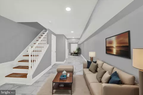 Entry Way - 1815 Appleton St, Baltimore, MD 21217 photo 12 of 14