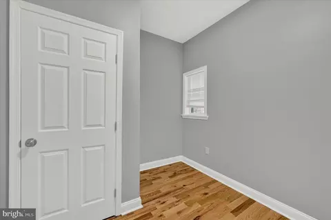 Entry Way - 1815 Appleton St, Baltimore, MD 21217 photo 10 of 14