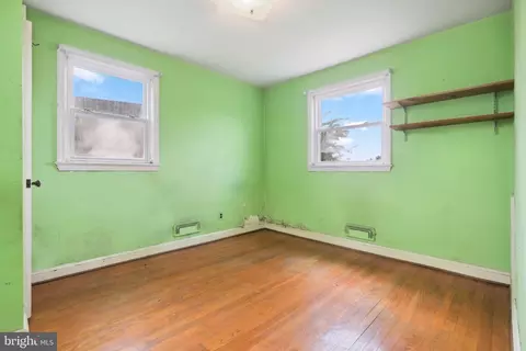 Bedroom - 4531 Shamrock Ave, Baltimore, MD 21206 photo 6 of 7